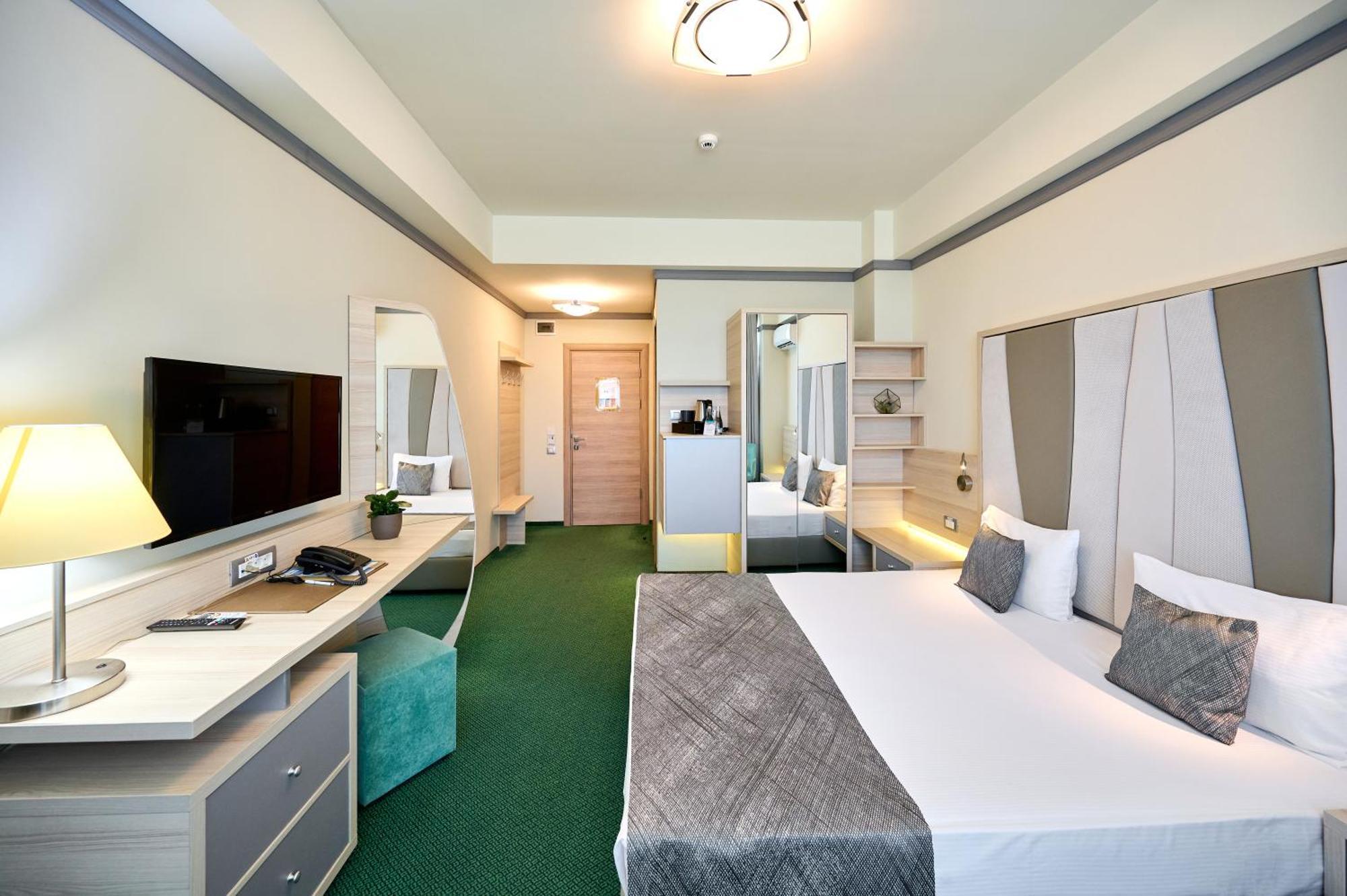 Malibu Hotel