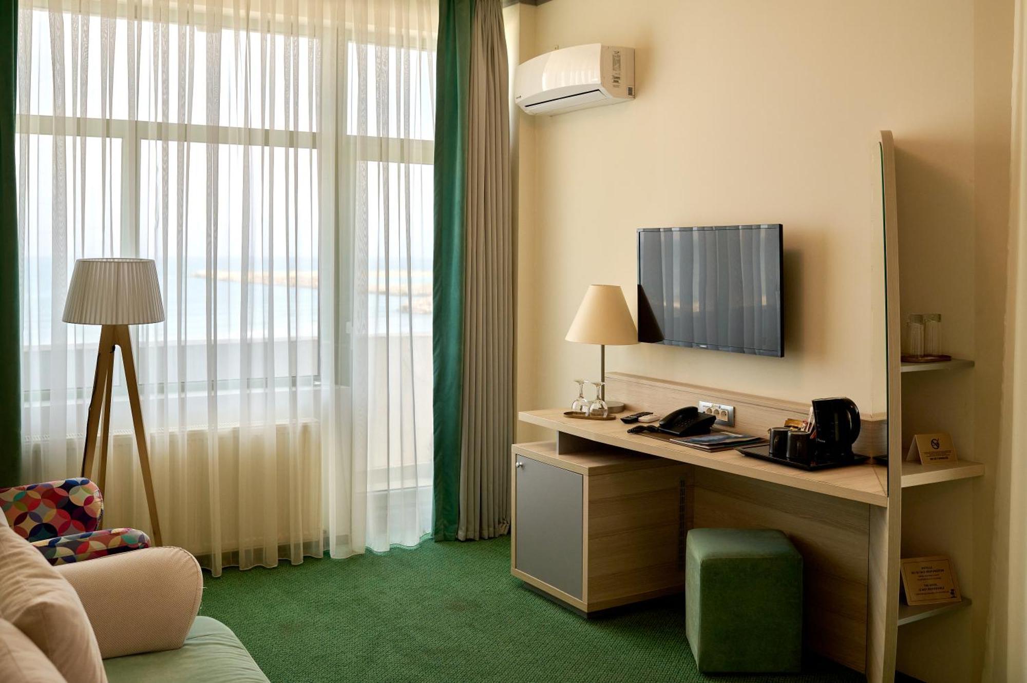Malibu Hotel Mamaia
